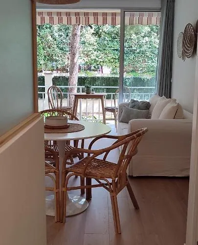 Marina's Calm Apartment